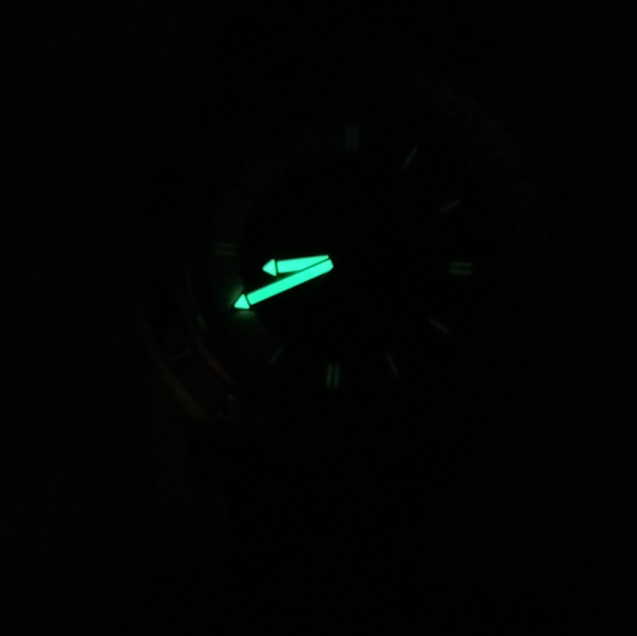 FIRM PRICE-NWOT INVICTA IRIDESCENT SPECIALITY WATCH(WATCH ONLY) - Picture 8 of 9